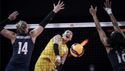  蓝鹰展翅翱翔榜首，拉齐奥完胜对手巩固领头羊位置