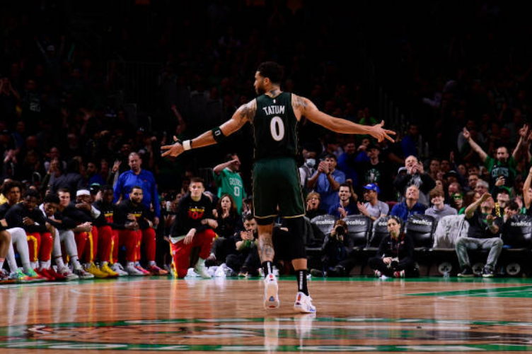  特雷杨三分盛宴老鹰主场射落猛龙